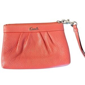 COACH V Coral Pink Pebbled Leather Pleated Wristlet Bag Coin Purse